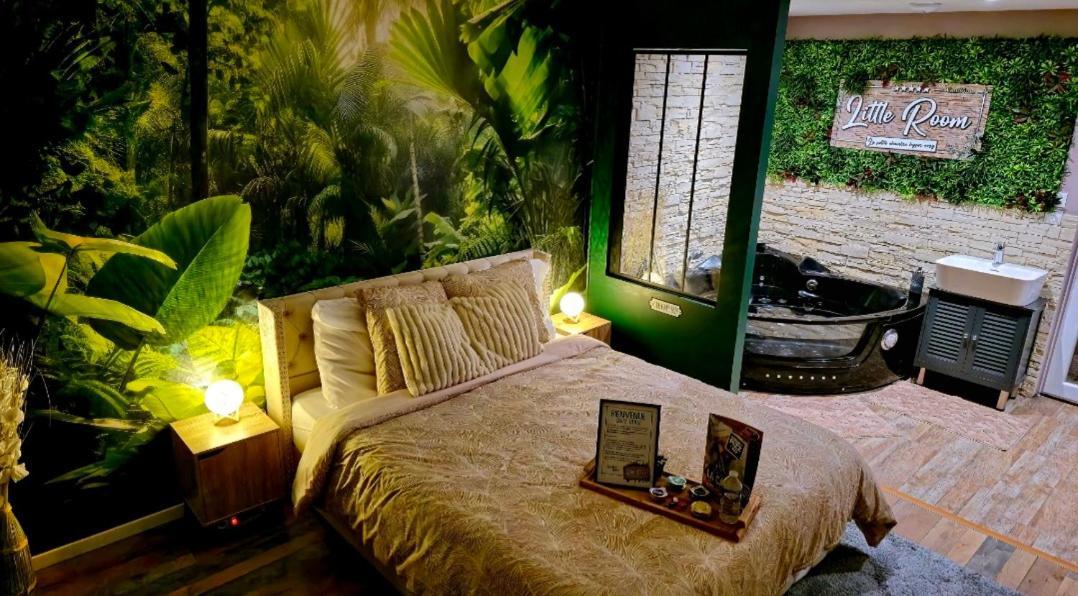Appartement Chambre Cosy - Jacuzzi - Little Room Vendome Exterior photo